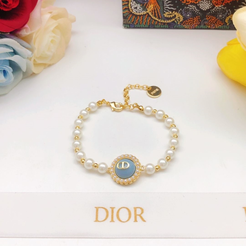 chr1st1an D10r bracelets